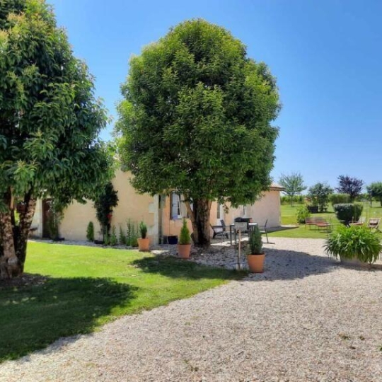  IMMOG Le Haillan Agent Immobilier : Domaines / Propriétés | JONZAC (17500) | 116 m2 | 715 000 € 