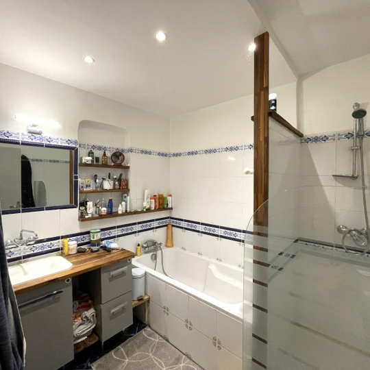  Annonces LEHAILLAN : Maison / Villa | CARBON-BLANC (33560) | 100 m2 | 308 000 € 