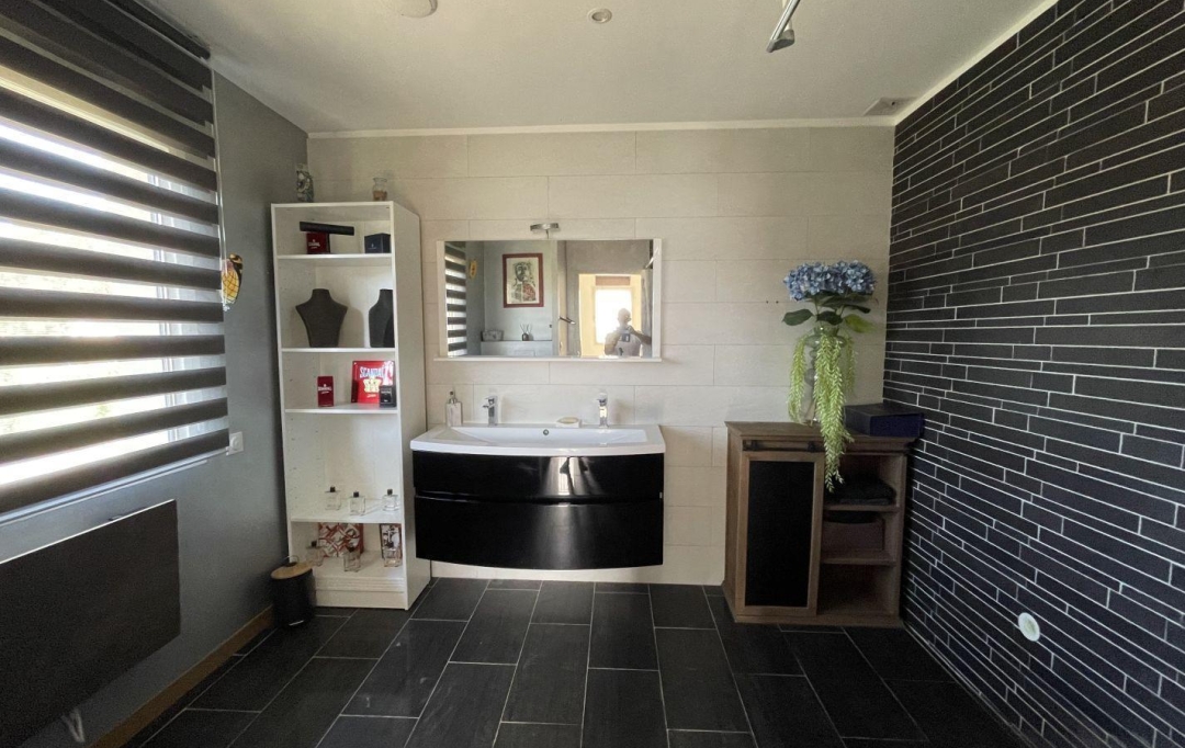 Annonces LEHAILLAN : House | LE TAILLAN-MEDOC (33320) | 193 m2 | 651 900 € 