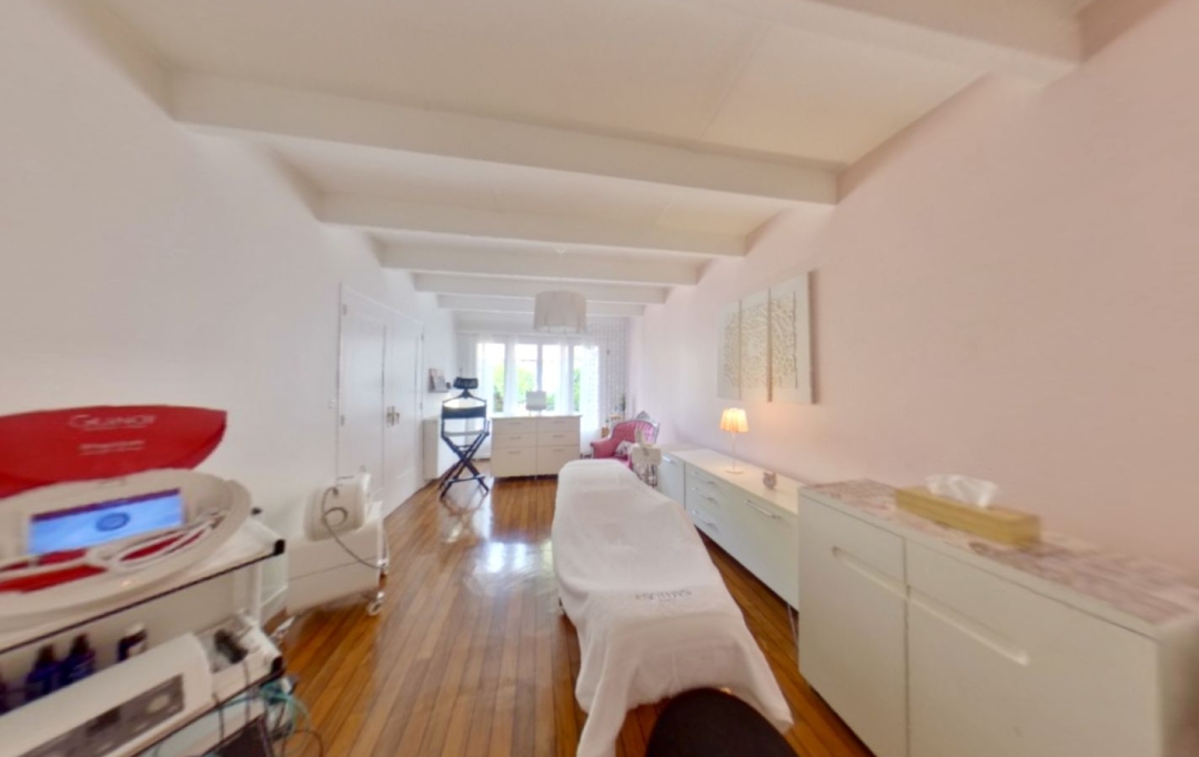 Annonces LEHAILLAN : Commercial | SAINT-MEDARD-EN-JALLES (33160) | 140 m2 | 125 000 € 