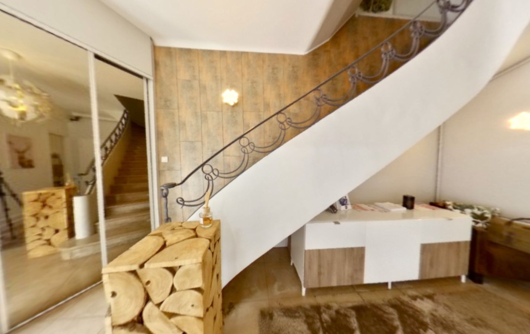 Annonces LEHAILLAN : Commercial | SAINT-MEDARD-EN-JALLES (33160) | 140 m2 | 125 000 € 