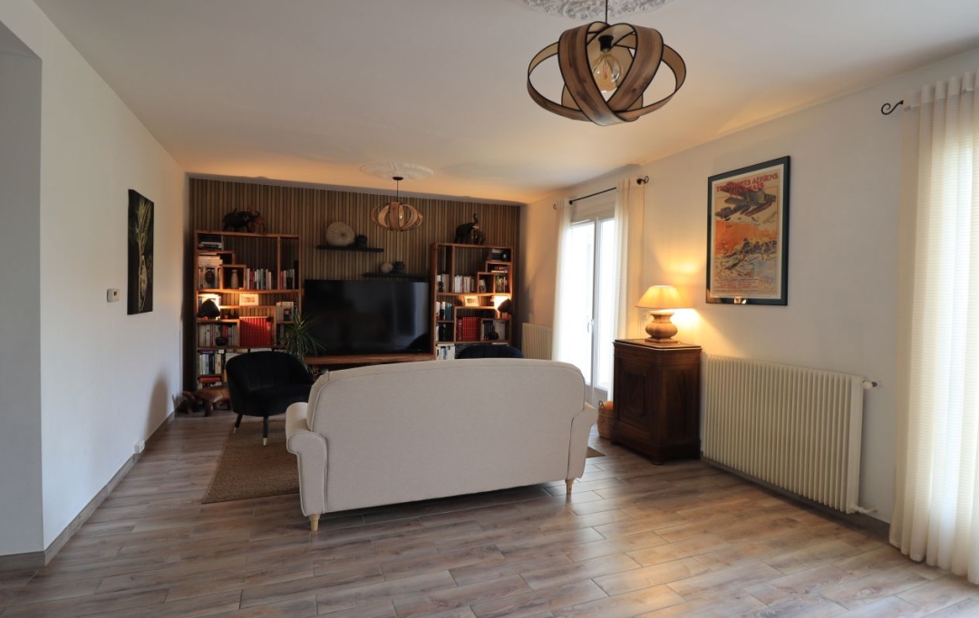 Annonces LEHAILLAN : Maison / Villa | LORMONT (33310) | 108 m2 | 374 880 € 