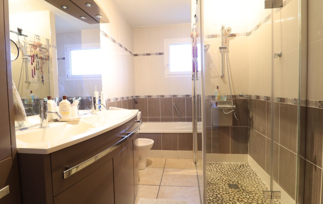 Annonces LEHAILLAN : Maison / Villa | LORMONT (33310) | 114 m2 | 360 000 € 
