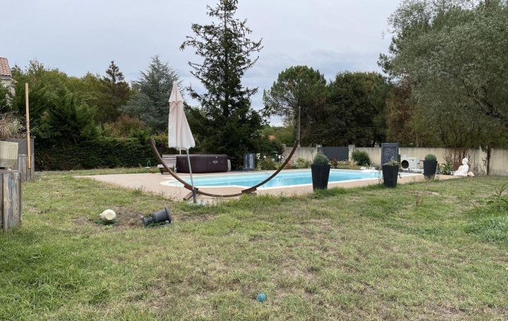 Villa LE TAILLAN-MEDOC 193 m2 683 000 € Villa LE TAILLAN-MEDOC 193 m2 683 000 €